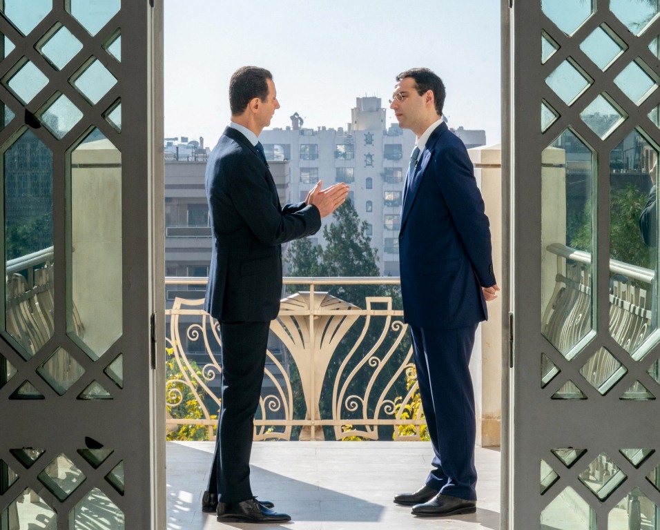 دام برس : دام برس | وزير الخارجية الأبخازي إينال أردزينبا يجري حواراً سياسياً فكرياً خاصاً مع الرئيس بشار الأسد تحت عنوان: الأغلبية العالمية