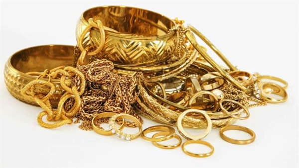 دام برس : ارتفاع سعر غرام الذهب محلياً 11 ألف ليرة سورية