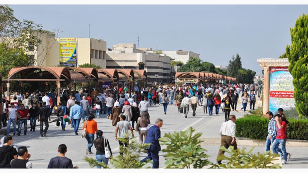 دام برس : دام برس | لارتكابهم مخالفات.. نقل أستاذين من جامعة دمشق وإحالة أكثر من ألف طالب إلى لجان الانضباط