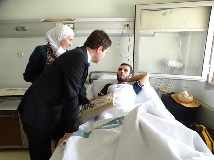 دام برس : دام برس | المهندس بشر يازجي في زيارة لجرحى الجيش العربي السوري