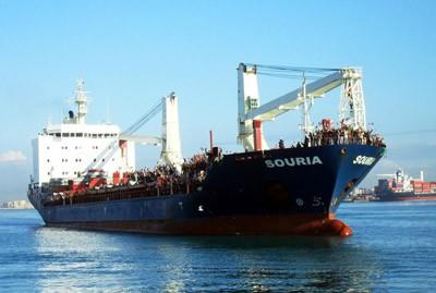 دام برس : دام برس | 50 ألف طن مازوت تصل إلى بانياس.. و31 باخرة تحمل مواد غذائية إلى ميناء طرطوس