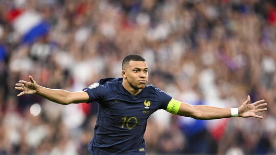 دام برس : باريس سان جيرمان يفوز على برشلونا ويتأهل لنصف نهائي دوري الأبطال